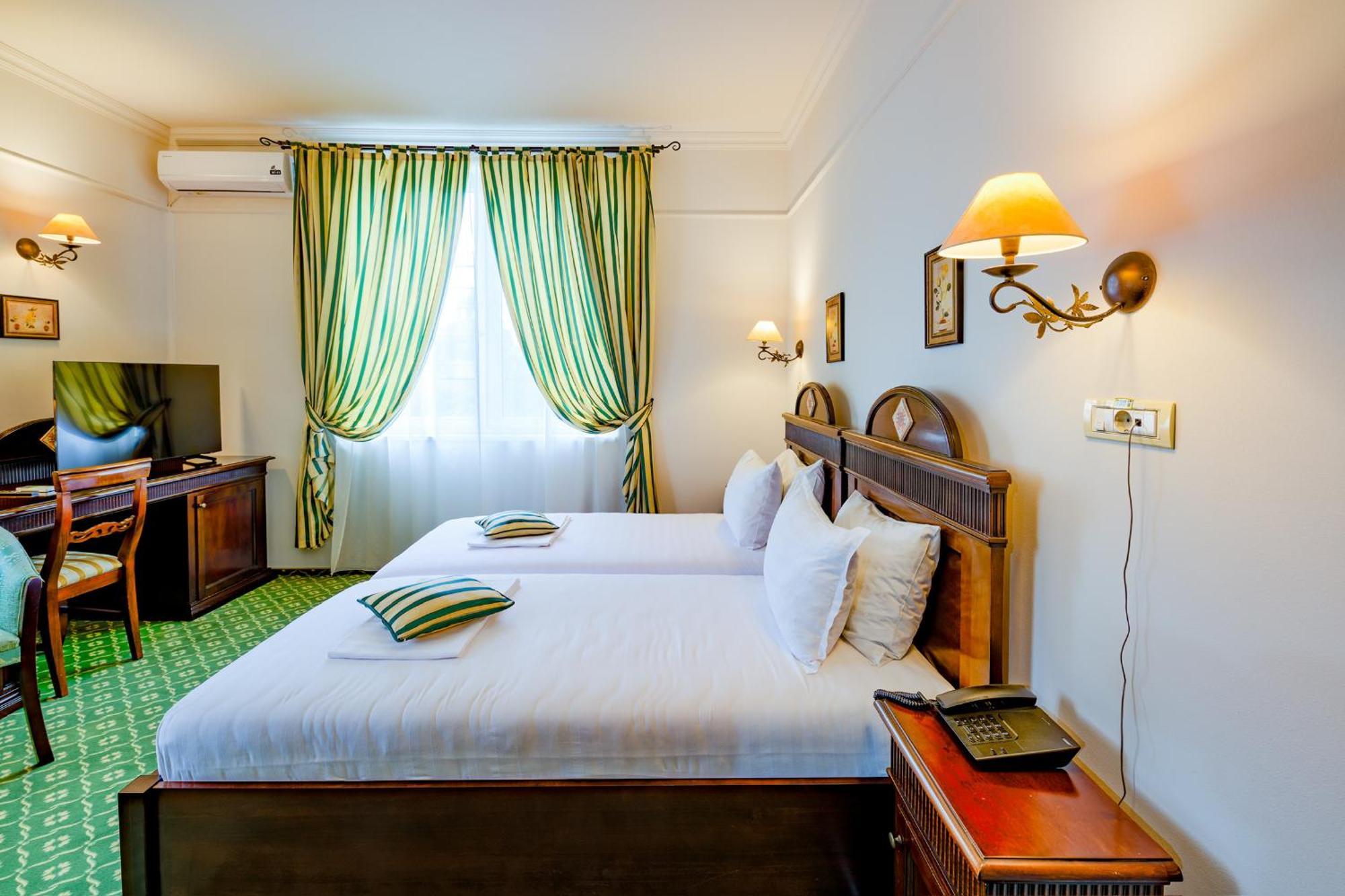 Hotel Classico Тімішоара Екстер'єр фото