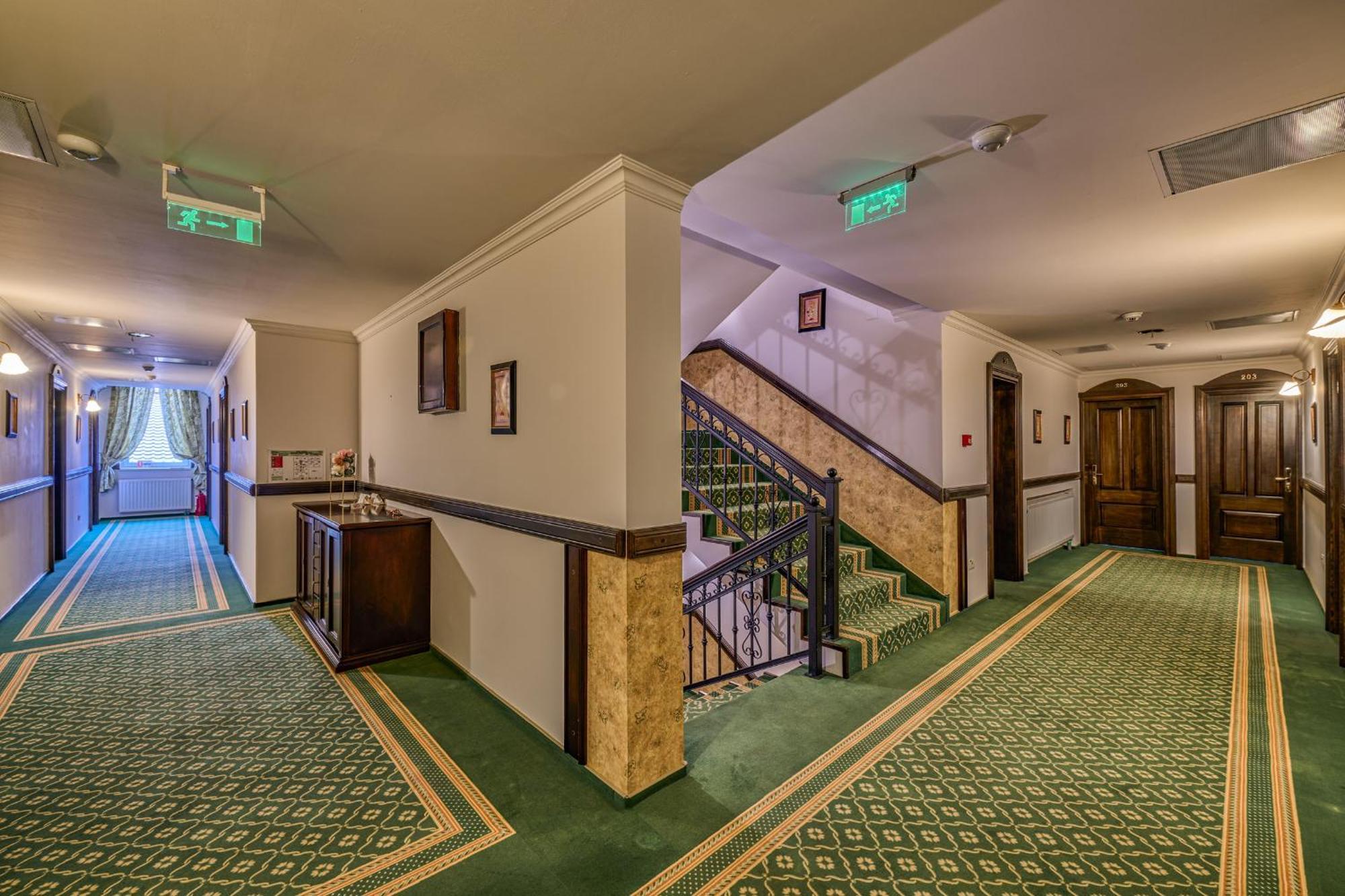 Hotel Classico Тімішоара Екстер'єр фото