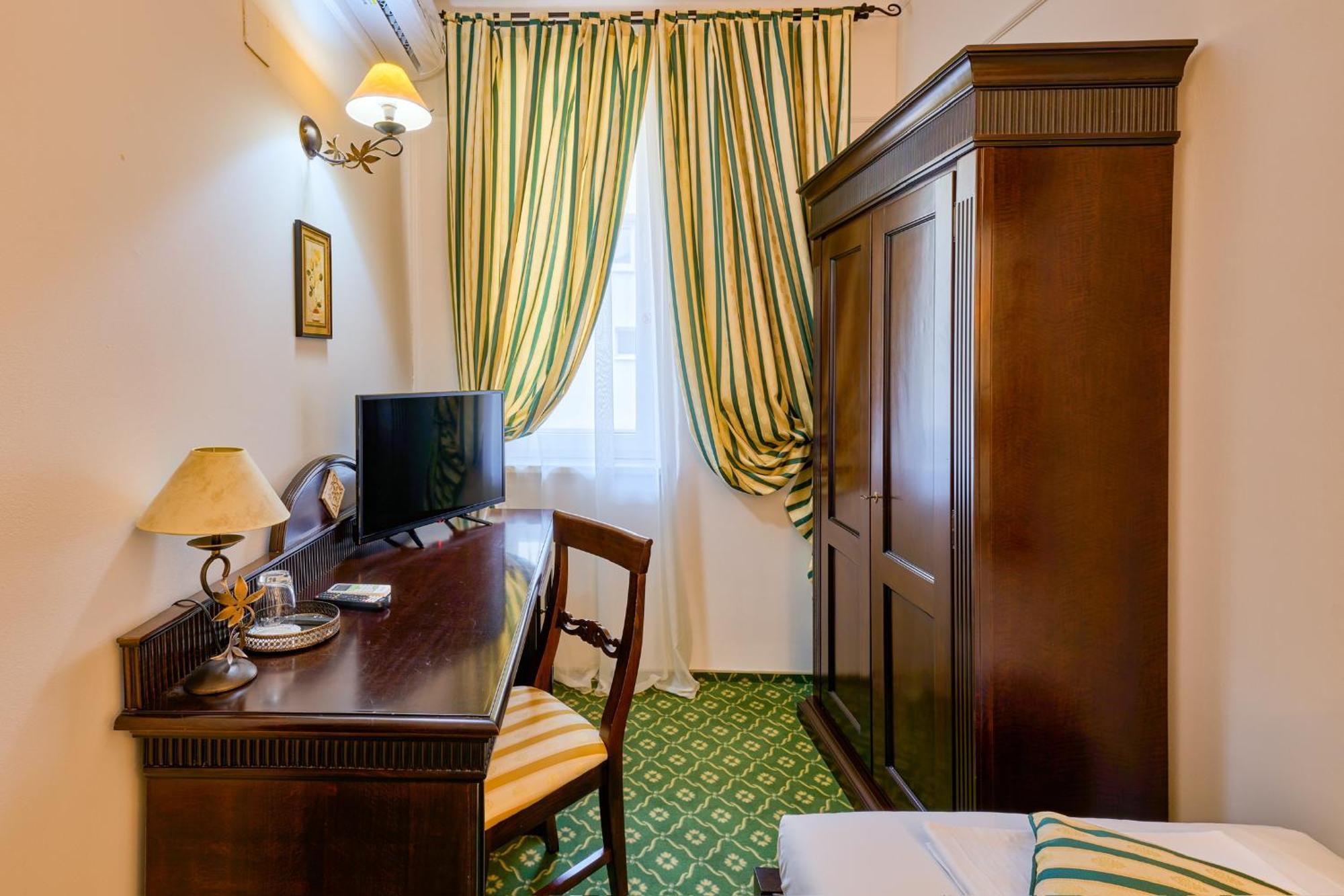 Hotel Classico Тімішоара Екстер'єр фото