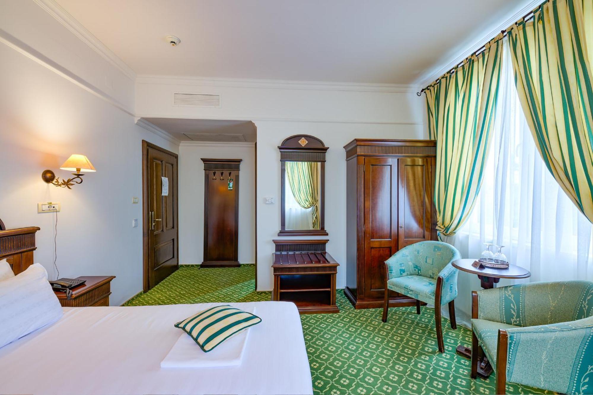 Hotel Classico Тімішоара Екстер'єр фото