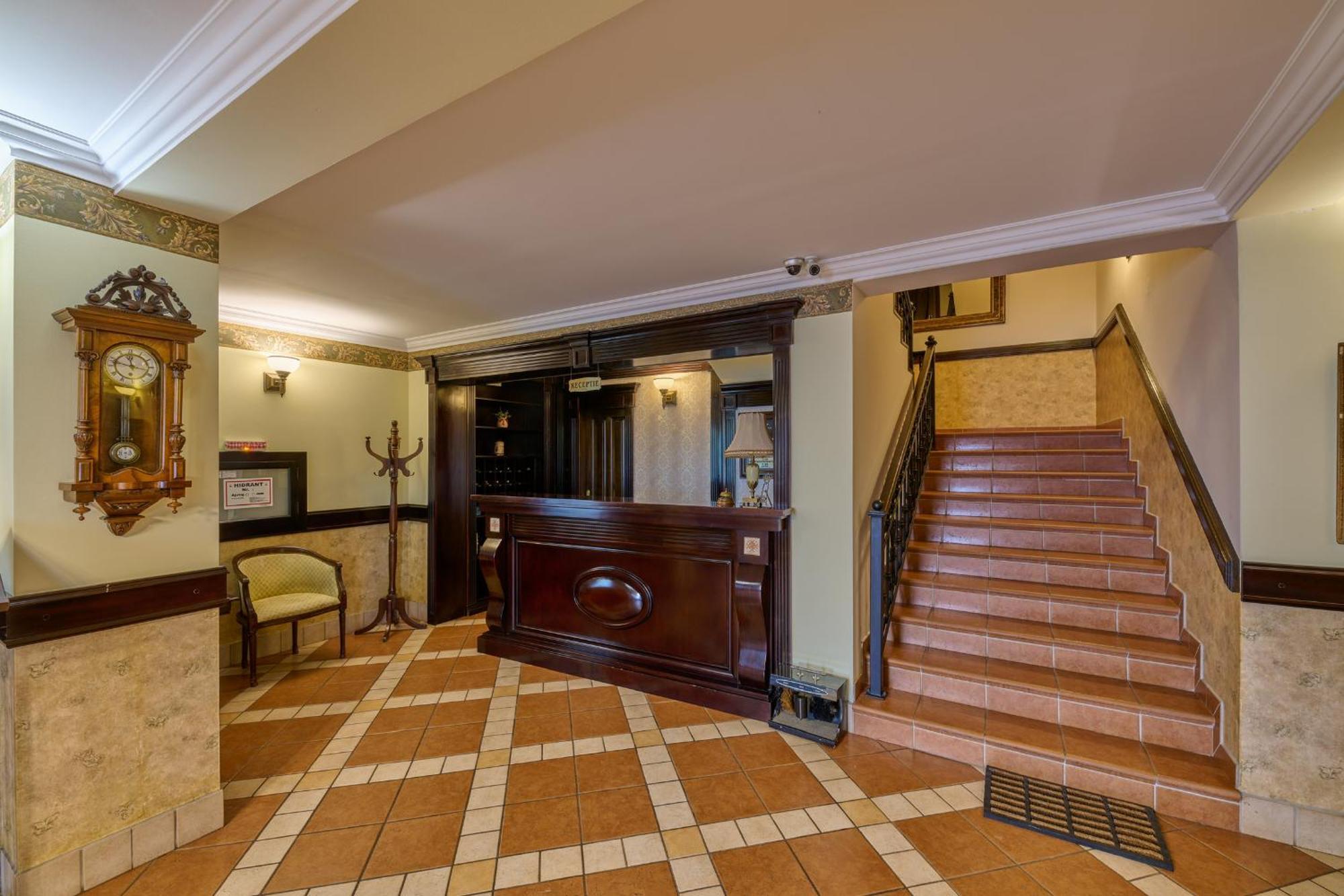 Hotel Classico Тімішоара Екстер'єр фото